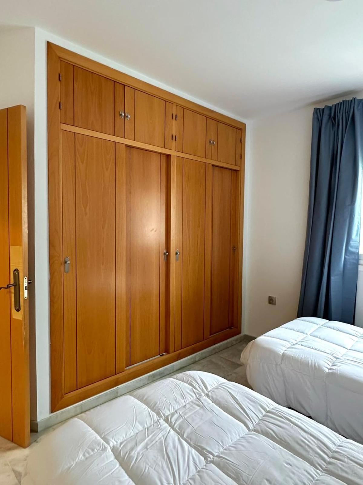 Apartahotel Dona Reyes Chipiona Buitenkant foto