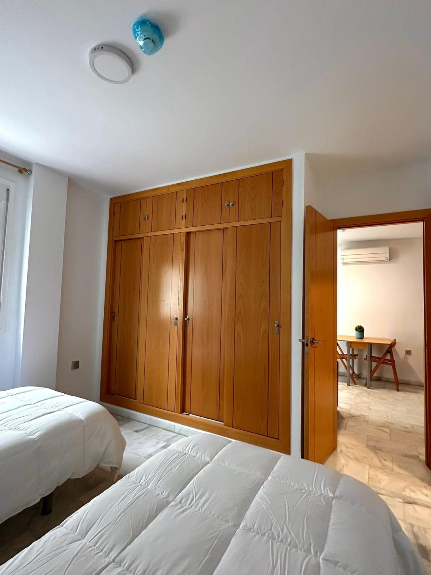 Apartahotel Dona Reyes Chipiona Buitenkant foto
