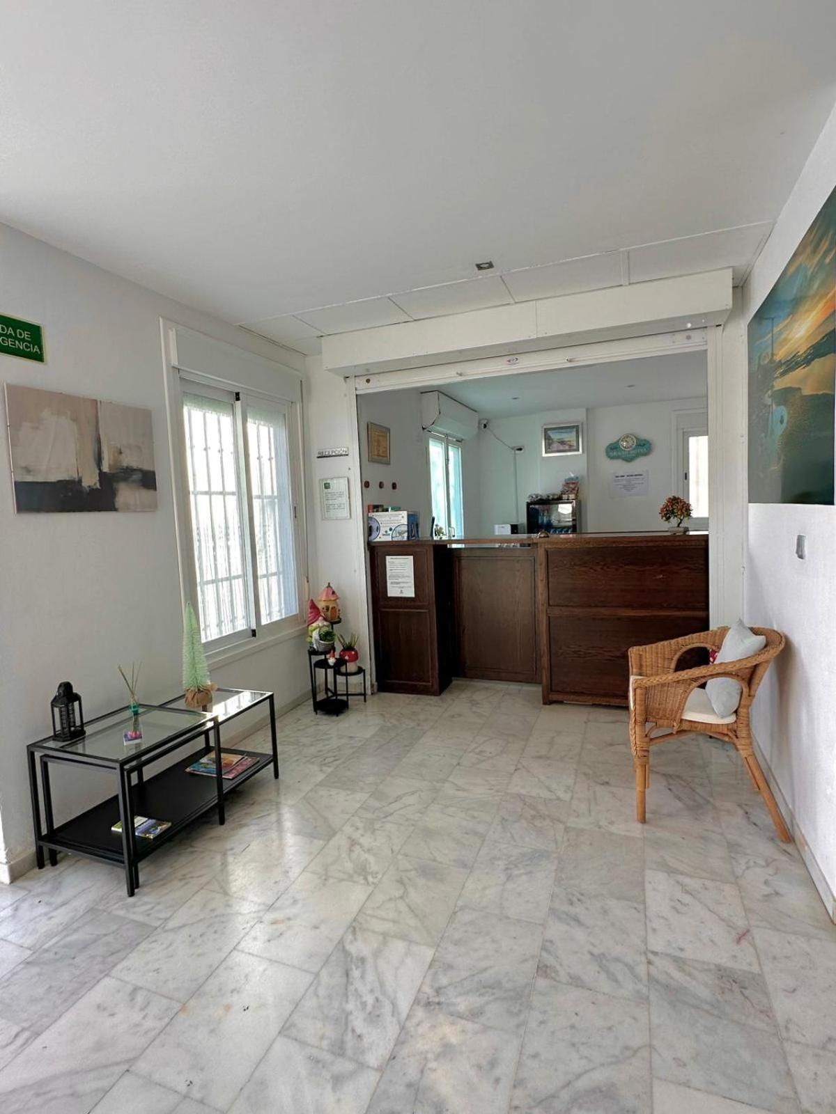 Apartahotel Dona Reyes Chipiona Buitenkant foto