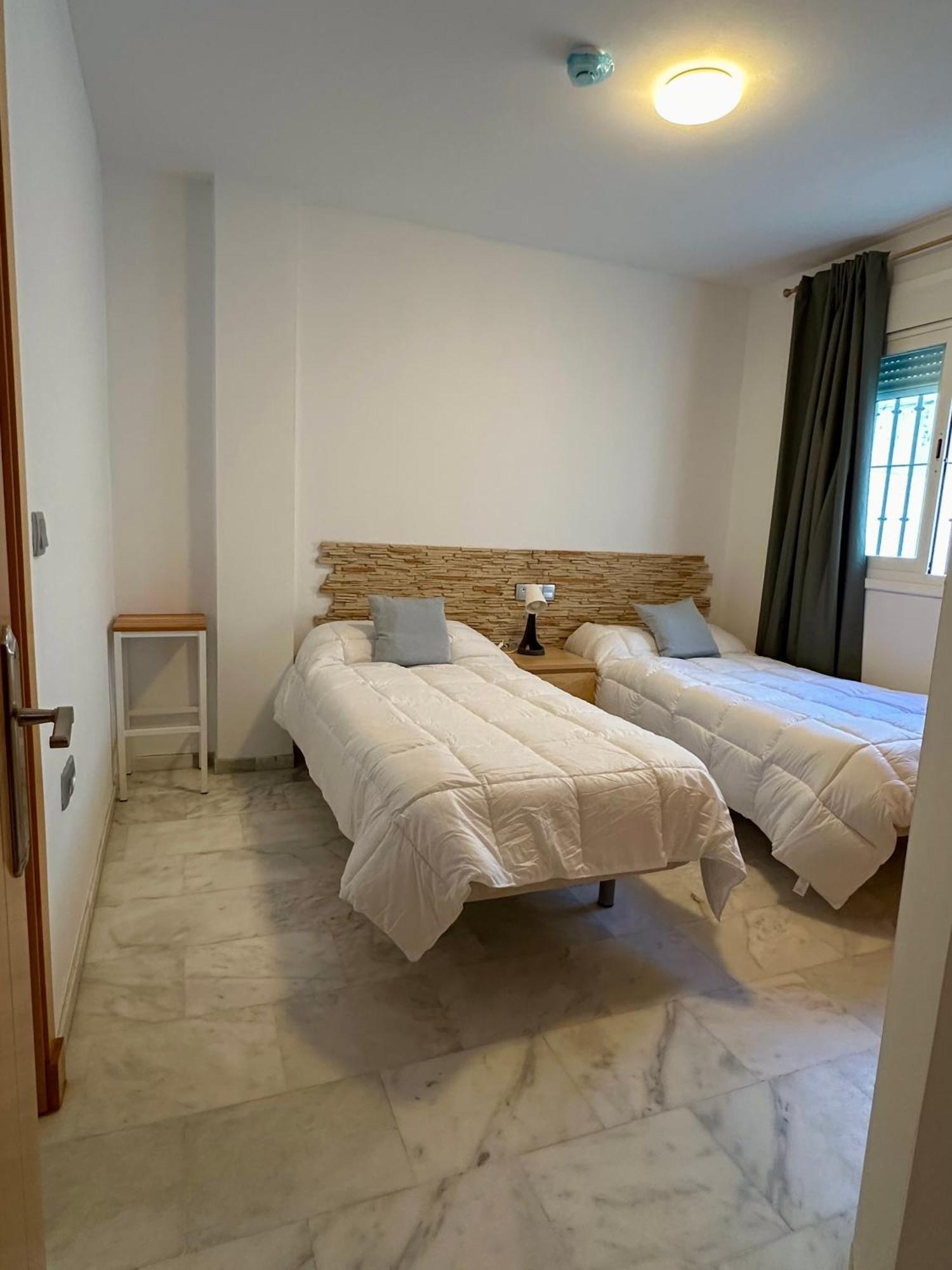 Apartahotel Dona Reyes Chipiona Buitenkant foto